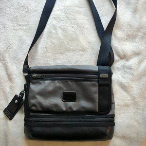 Tumi 'Alpha Bravo - Beale' Crossbody Bag